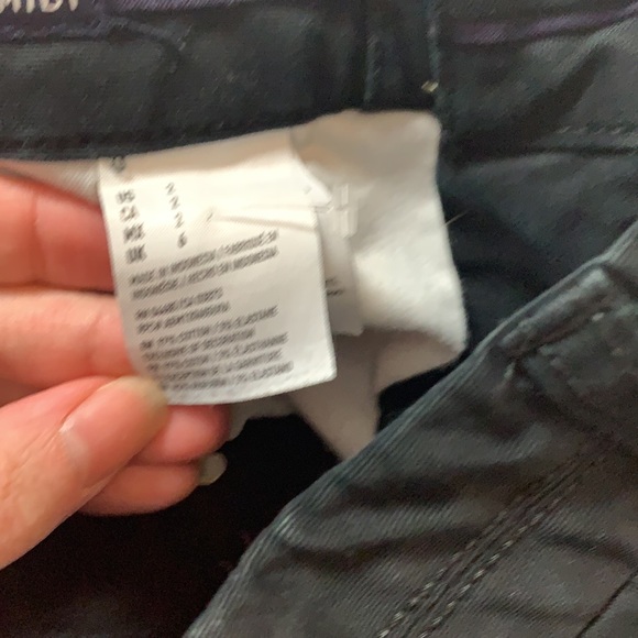 American Eagle Midi black shorts size 2 - Picture 4 of 5